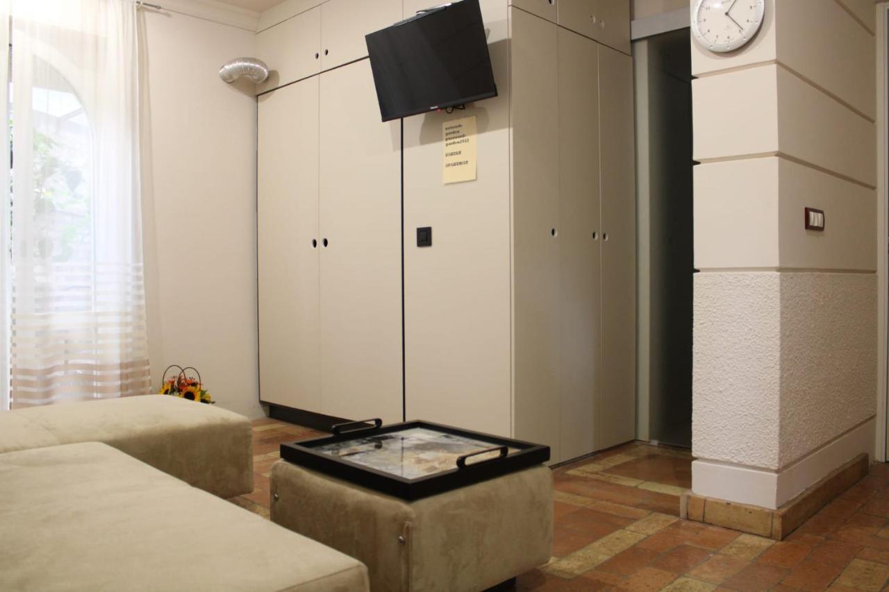 Garden Center Apartment Novi Sad Dış mekan fotoğraf